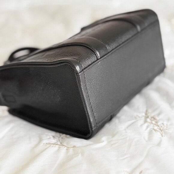 Marc Jacobs The Small Leather Tote Bag w an Extra strap - Picture 8 of 15